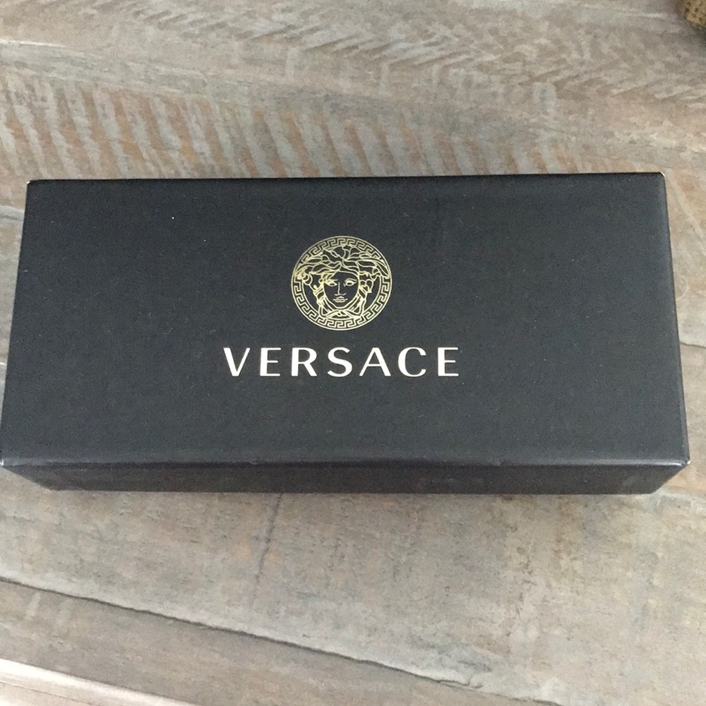 Versace glasses case🌟